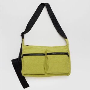 NWT BAGGU Medium Cargo Crossbody - Lemongrass